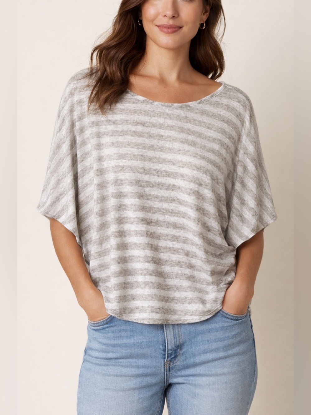 international concepts grey and brown Striped dolmen Top